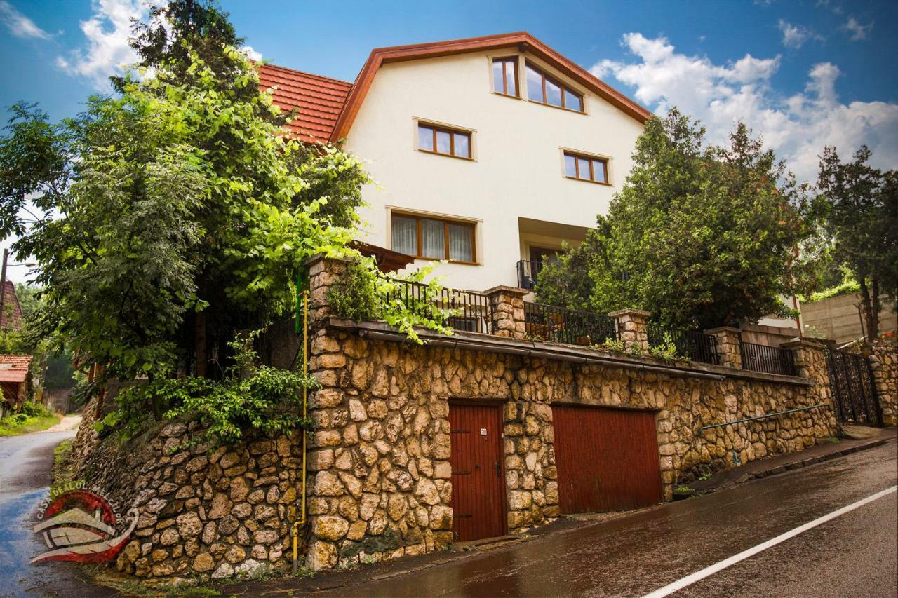 Отель Casa Dealul Melcilor Брашов Экстерьер фото