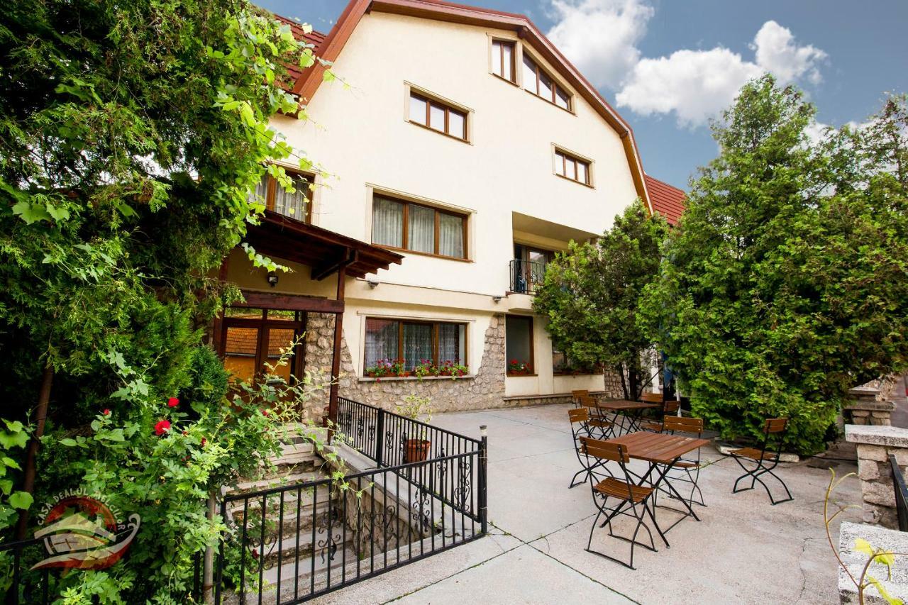 Отель Casa Dealul Melcilor Брашов Экстерьер фото